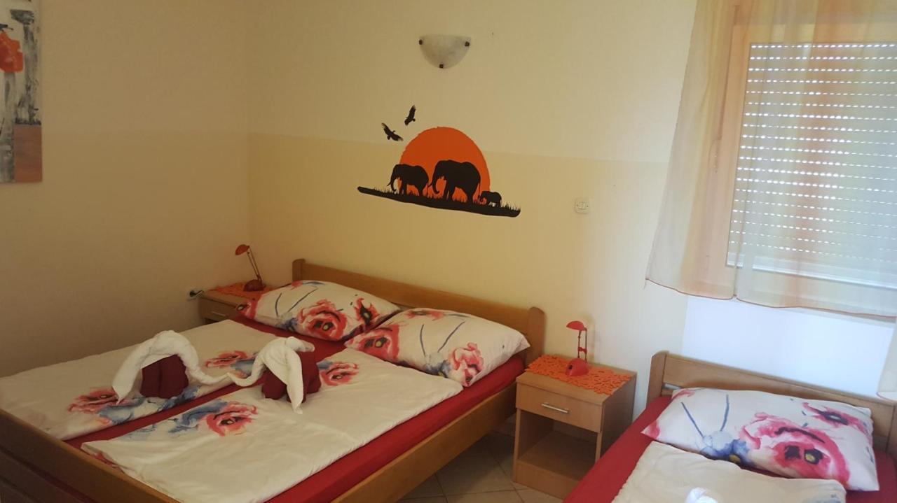Apartments Jannine Биоград на Мору Екстериор снимка
