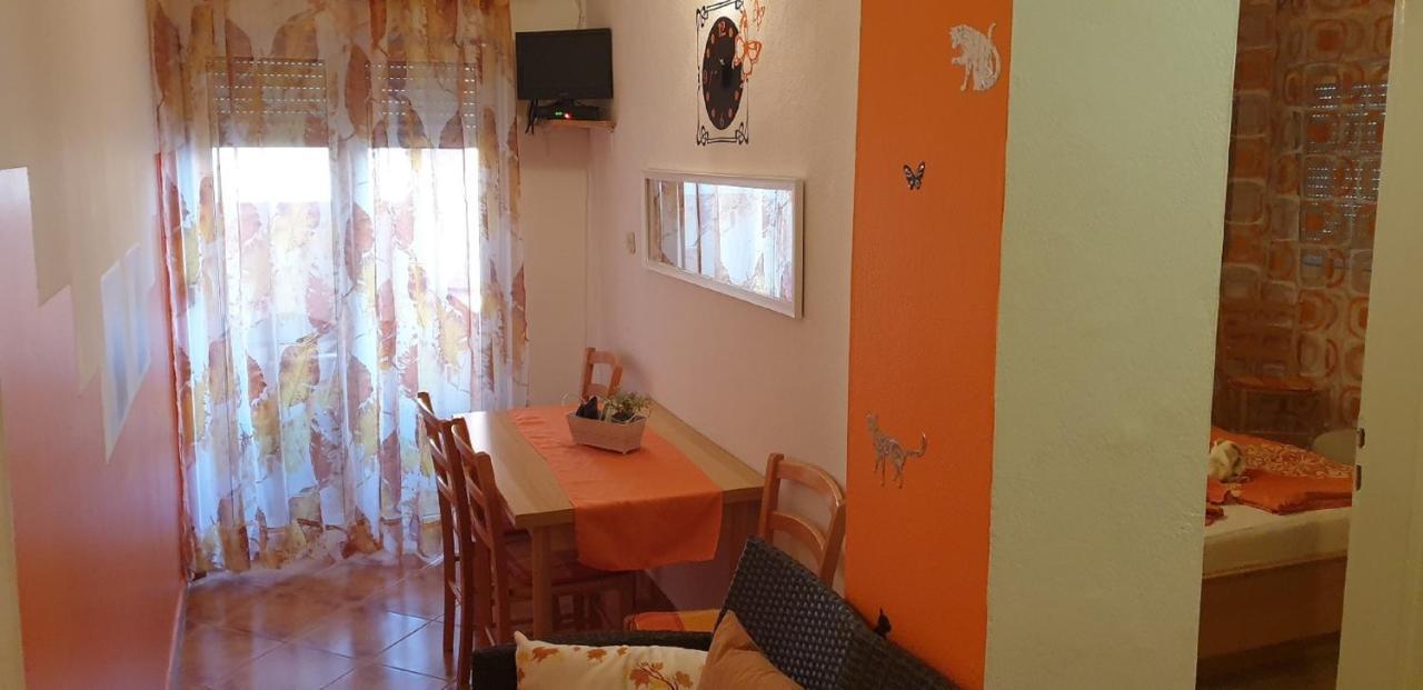 Apartments Jannine Биоград на Мору Екстериор снимка