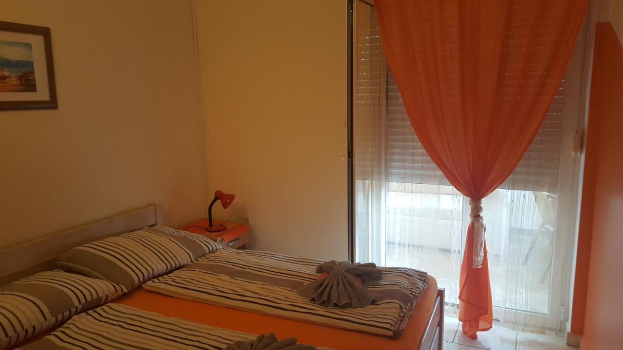 Apartments Jannine Биоград на Мору Екстериор снимка