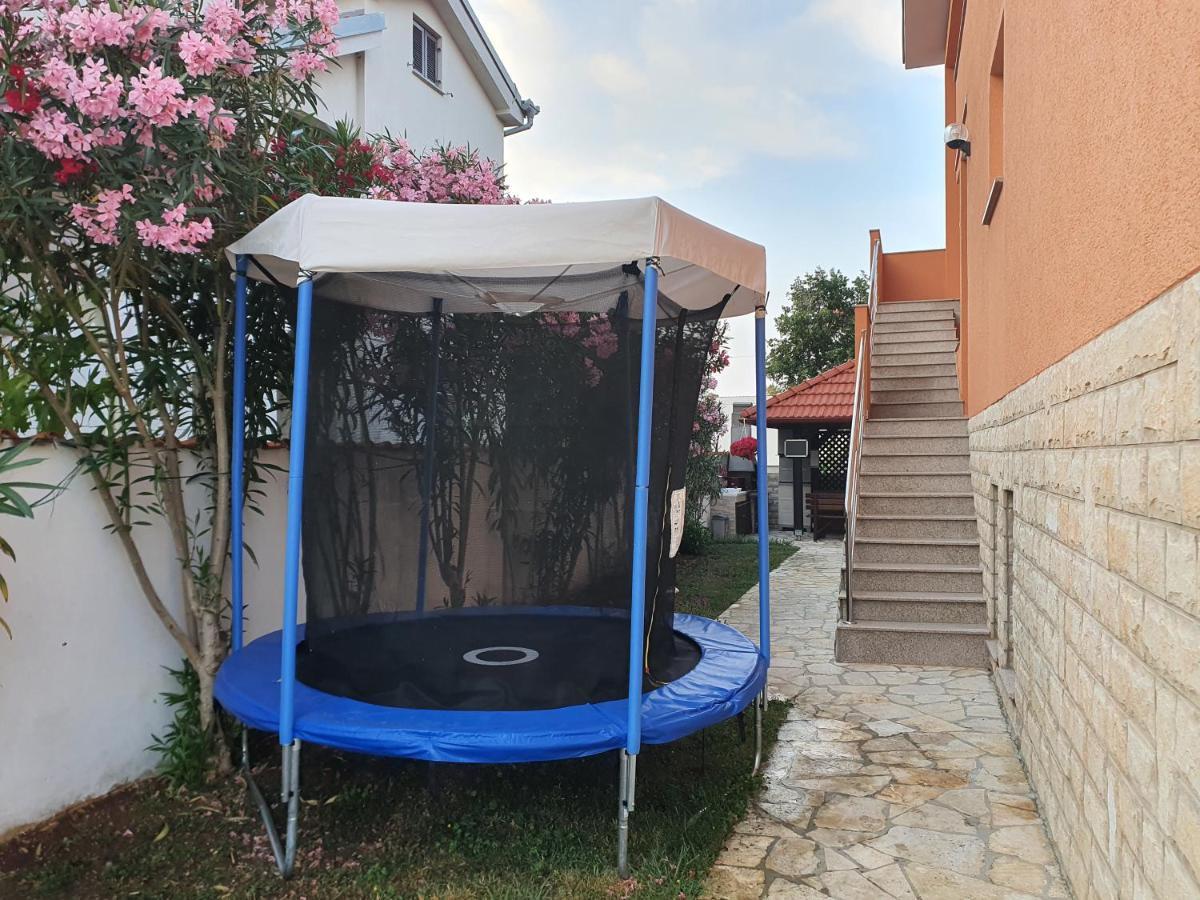Apartments Jannine Биоград на Мору Екстериор снимка