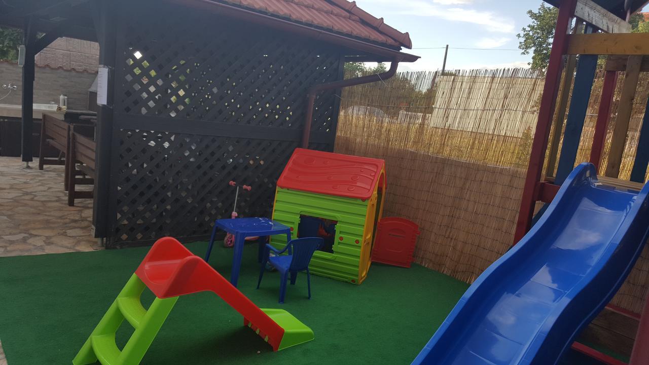 Apartments Jannine Биоград на Мору Екстериор снимка