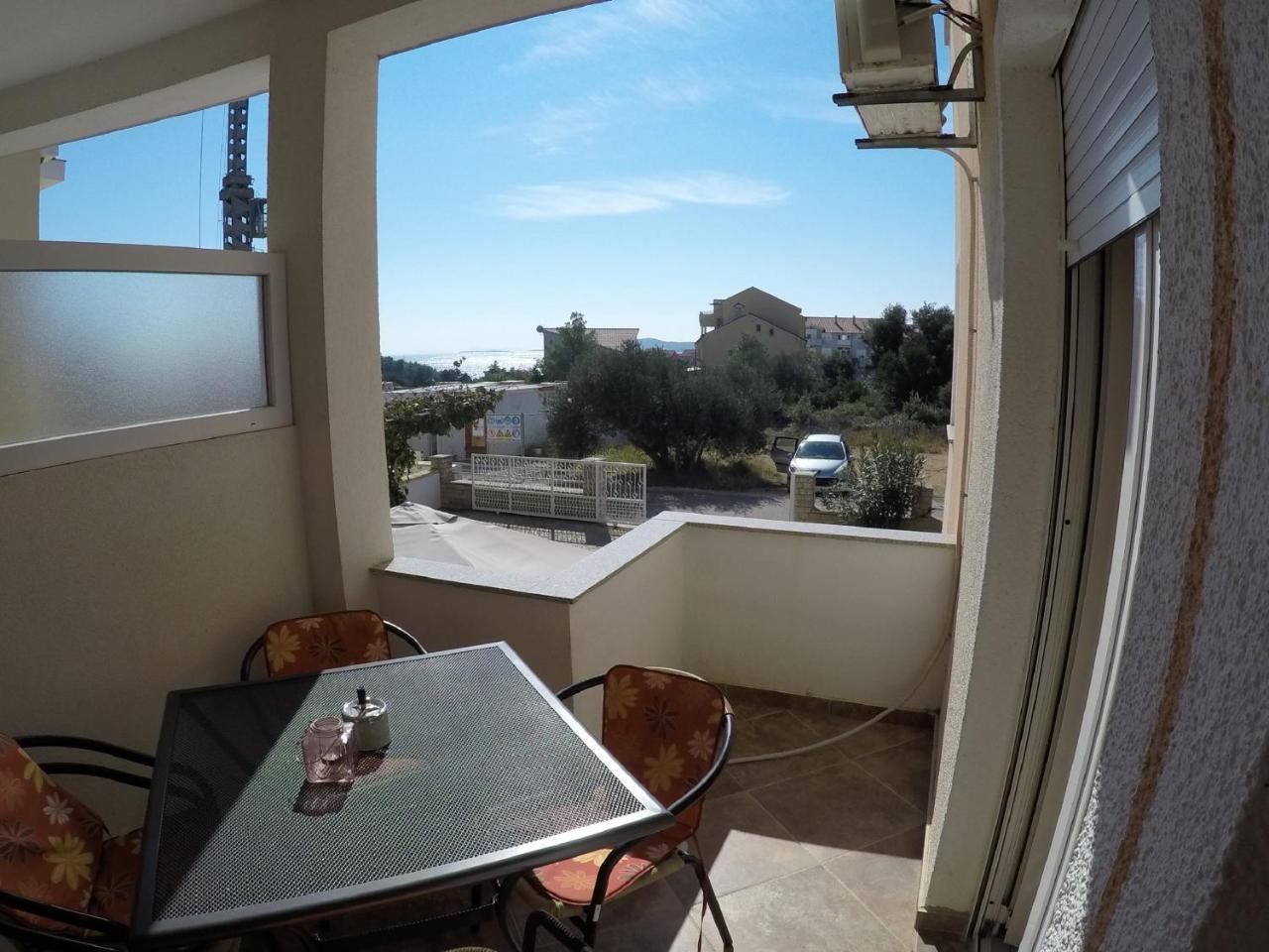 Apartments Jannine Биоград на Мору Екстериор снимка