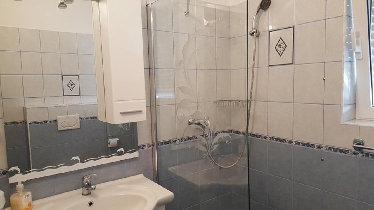 Apartments Jannine Биоград на Мору Екстериор снимка